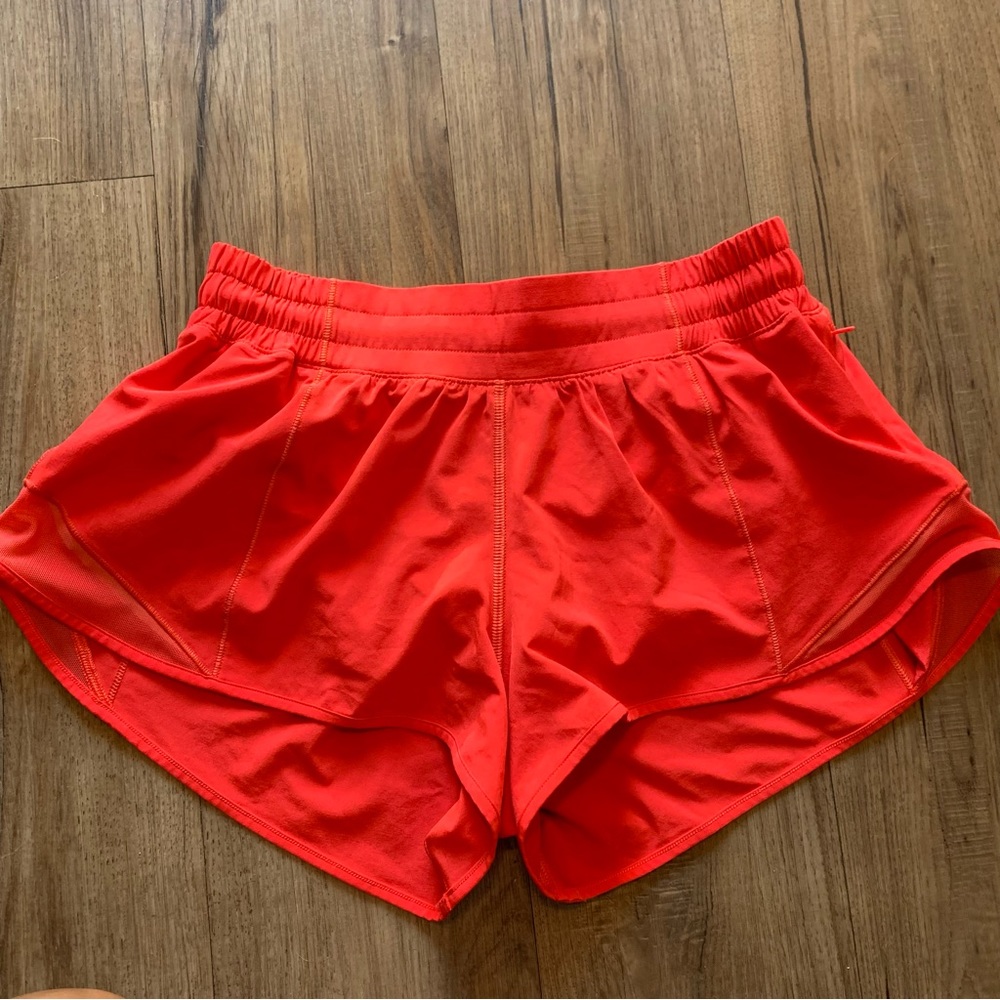 Lululemon Hotty Hot short